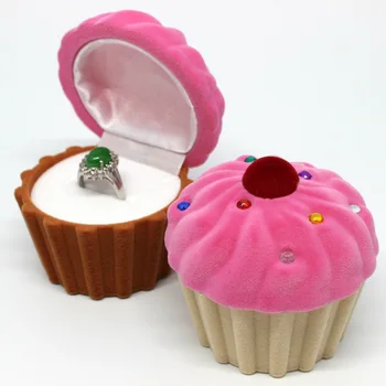 10pcs/100pcs יצירתי בסגנון קטיפה עוגה בצורת טבעת שרשרת תיבת תכשיטים עוגת תצוגת באריזה תיק נשיאה