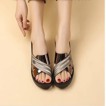 נשים נעלי סנדלים 2020 נשים חדשות סנדל קיץ חיצוני שטוח נעל אישה נעלי סנדלי אופנה נעלי