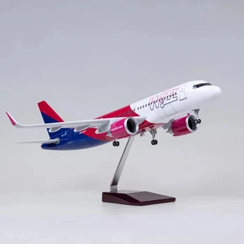 1/80 מידה WIZZ AIR A321 מטוסים דגם צעצוע עם בסיס סטטי להציג המטוס בנים צעצועים, מזכרות, מתנות למבוגרים אוהדים אוסף 47cm