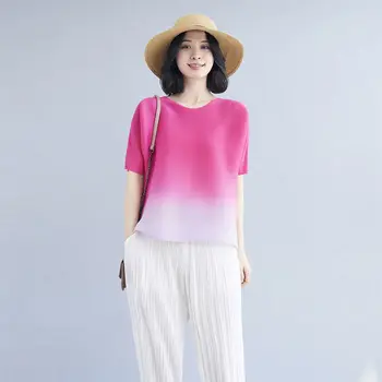 צבע המזג מראה רזה חולצה עם קפלים העליון 2023 חדש אופנה הקיץ משוחררת עם שרוולים קצרים צוואר עגול חולצת נשים
