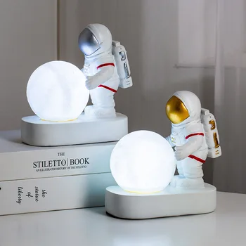 מופעל באמצעות סוללה LED אסטרונאוט חלל, תאורה יצירתיים השינה ליד המיטה שולחן מנורות שולחן בבית ילדים קישוט חדר התינוק